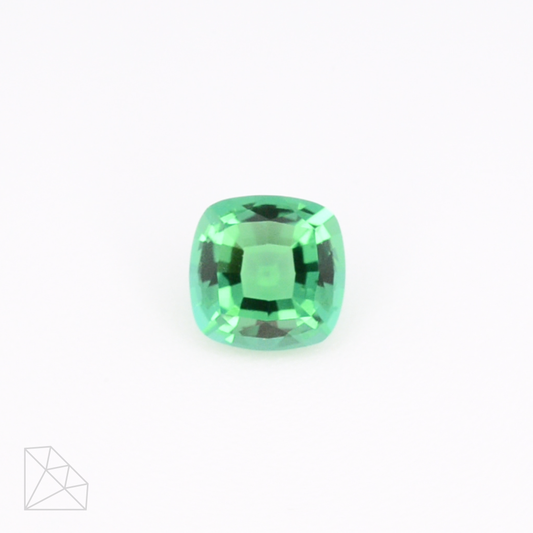 7x7mm cushion-cut hydrothermal lab-grown Colombian emerald, 1.31 carats, AAA grade, VVS2 clarity, rich green color, step cut, excellent polish and symmetry 1